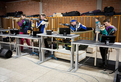 Typische Trainingssituation in der Luftgewehrhalle.