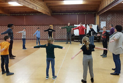 Das Bogentraining der Jugend und Schüler in der Halle.