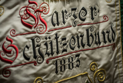 Details des Harzes Bundesbanners von 1904