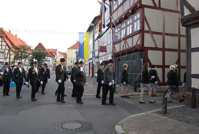 Früh aufstehen heisst es für Schützen und Musikzüge für das Wecken am Sonntag.